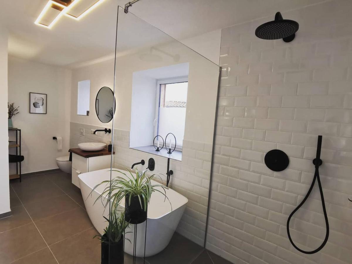 Moderne Ferienwohnungen Mit Designbad Petting Kültér fotó